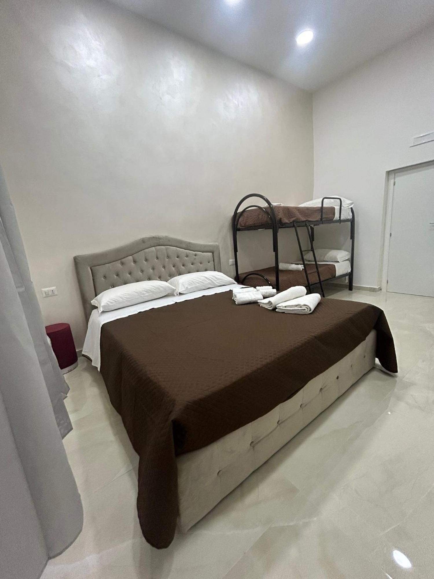 Luxury Rooms Carbonara 95 Napoli Eksteriør billede